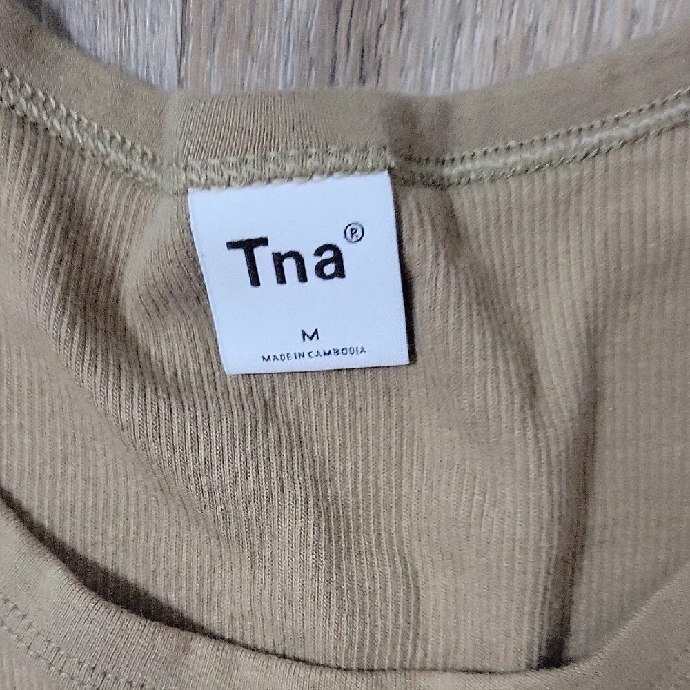 TNA Tan Ribbed Tank Top - Picture 2 of 2